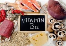 Vitamin B12 Eksikliğinin Güncel Belirtileri Vücudun sağlıklı şekilde çalışabilmesi için gerekli mikro besinlerden biri olan Vitamin B12, özellikle kan hücrelerinin oluşumu, DNA sentezi ve sinir sisteminin normal işleyişi açısından önemli görevler üstleniyor. Vücutta uzun süre depolanabilen B12 vitamininin eksikliği ise bazı kişilerde yavaş ve fark edilmesi güç belirtilerle ortaya çıkabiliyor. Güncel sağlık araştırmaları ve klinik kaynaklar, Vitamin B12 eksikliği belirtileri arasında yalnızca halsizlik ve yorgunluğun değil, sinir sistemiyle bağlantılı çeşitli değişikliklerin de bulunduğuna dikkat çekiyor. Konulu bir haber görseli.