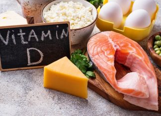 Son yıllarda beslenme ve sağlık araştırmalarında en fazla incelenen mikro besinlerden biri D vitamini olmaya devam ediyor. Kemik sağlığıyla olan güçlü ilişkisi uzun süredir bilinen bu vitaminin bağışıklık sistemi, metabolizma, enfeksiyonlar, kalp-damar sağlığı ve bazı kronik hastalıklarla bağlantısı da araştırılıyor. Ancak 2026 yılında yayımlanan yeni çalışmalar, D vitamininin etkileri konusunda daha dengeli ve kişiye özgü bir yaklaşımın önemini ortaya koyuyor. Konulu bir haber görseli.