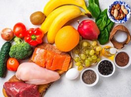 Günlük yaşamda sağlıklı beslenmenin önemli parçalarından biri olan vitaminler, vücudun normal işlevlerini sürdürebilmesi açısından dikkat çekiyor. Ancak vitaminlerin yalnızca yeterli miktarda alınması değil, dengeli bir beslenme düzeni içerisinde değerlendirilmesi de önem taşıyor. Uzmanlar, gelişigüzel takviye kullanımının yerine kişinin yaşına, beslenme alışkanlıklarına ve ihtiyaçlarına uygun bir yaklaşım benimsenmesi gerektiğini belirtiyor. Konulu bir haber görseli.