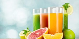 Vitamin Depolarını Destekleyen Meyve Suları Günlük beslenme düzeninde meyvelere yer vermek, çeşitli vitamin ve minerallerin alınmasına katkı sağlayabiliyor. Özellikle farklı meyvelerin bir araya getirilmesiyle hazırlanan içecekler, sıcak havalarda ferahlatıcı bir alternatif olarak öne çıkıyor. Bu noktada Vitamin Depolarını Destekleyen Meyve Suları, taze meyvelerin beslenme düzenine pratik şekilde dahil edilmesine yönelik seçenekler arasında değerlendiriliyor. Konulu bir haber görseli.