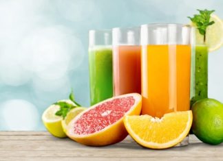 Vitamin Depolarını Destekleyen Meyve Suları Günlük beslenme düzeninde meyvelere yer vermek, çeşitli vitamin ve minerallerin alınmasına katkı sağlayabiliyor. Özellikle farklı meyvelerin bir araya getirilmesiyle hazırlanan içecekler, sıcak havalarda ferahlatıcı bir alternatif olarak öne çıkıyor. Bu noktada Vitamin Depolarını Destekleyen Meyve Suları, taze meyvelerin beslenme düzenine pratik şekilde dahil edilmesine yönelik seçenekler arasında değerlendiriliyor. Konulu bir haber görseli.