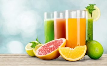 Günlük beslenme düzeninde meyvelere yer vermek, çeşitli vitamin ve minerallerin alınmasına katkı sağlayabiliyor. Özellikle farklı meyvelerin bir araya getirilmesiyle hazırlanan içecekler, sıcak havalarda ferahlatıcı bir alternatif olarak öne çıkıyor. Bu noktada Vitamin Depolarını Destekleyen Meyve Suları, taze meyvelerin beslenme düzenine pratik şekilde dahil edilmesine yönelik seçenekler arasında değerlendiriliyor. Konulu bir haber görseli.