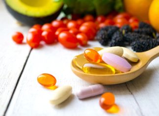 Vitamin Desteği İçin Mevsimsel Beslenme Mevsimlerin değişmesiyle birlikte beslenme alışkanlıklarında da önemli farklılıklar ortaya çıkıyor. Vücudun ihtiyaç duyduğu vitamin ve minerallerin yeterli düzeyde alınması, günlük yaşamın sürdürülebilmesi açısından önem taşırken mevsiminde tüketilen besinler bu noktada öne çıkıyor. Özellikle sebze, meyve, baklagil, kuruyemiş ve tam tahılların dengeli şekilde beslenme düzenine eklenmesi, Vitamin Desteği açısından doğal kaynaklardan yararlanmayı mümkün kılıyor. Konulu bir haber görseli.