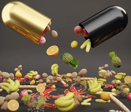 Vitaminler, vücudun normal işleyişinin sürdürülebilmesi için ihtiyaç duyduğu temel besin öğeleri arasında yer alıyor. Günlük beslenme düzeni çoğu kişi için gerekli vitaminlerin önemli bir bölümünü karşılayabilirken bazı özel durumlarda takviyeler gündeme gelebiliyor. Bu nedenle Vitamin Desteği kullanımı konusunda herkese aynı yaklaşımın uygulanması yerine kişinin beslenme düzeni, yaş grubu, yaşam koşulları ve belirlenen ihtiyaçları birlikte değerlendiriliyor. Konulu bir haber görseli.