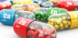 Vitaminler, vücudun sağlıklı biçimde çalışabilmesi için ihtiyaç duyduğu temel besin öğeleri arasında bulunuyor. Bağışıklık sisteminden kemik yapısına, kan hücrelerinin oluşumundan enerji metabolizmasına kadar pek çok farklı süreçte görev alan vitaminlerin yeterli düzeyde alınması önem taşıyor. Bununla birlikte vitamin düzeylerinin sürekli olarak kontrol edilip edilmemesi gerektiği de özellikle takviye kullanan veya geçmişte vitamin eksikliği yaşayan kişilerin merak ettiği konular arasında yer alıyor. Konulu bir haber görseli.