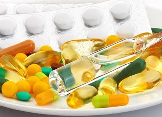 Vitamin Geliştirmede Bilimsel İş Birlikleri Vitaminlerin insan sağlığındaki rolüne ilişkin araştırmalar devam ederken, yeni ürünlerin geliştirilmesinde bilimsel iş birliklerinin önemi giderek artıyor. Üniversiteler, araştırma merkezleri, biyoteknoloji kuruluşları ve üreticiler arasında kurulan ortaklıklar, vitaminlerin yapısının daha ayrıntılı incelenmesine ve farklı kullanım alanlarının araştırılmasına katkı sağlıyor. Özellikle laboratuvar teknolojilerindeki gelişmeler, araştırmacıların vitaminlerin üretim, stabilite ve emilim süreçlerini daha kapsamlı değerlendirmesine imkan tanıyor. Konulu bir haber görseli.