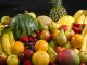 Vitamin İçeriği Yüksek Atıştırmalıklar Gün içerisinde ana öğünlerin arasında ortaya çıkan açlık hissini gidermek için tercih edilen atıştırmalıklar, doğru seçimler yapıldığında günlük beslenme düzeninin çeşitlenmesine katkı sağlayabiliyor. Özellikle taze meyveler, sebzeler, kuruyemişler, yoğurt ve bazı tahıl ürünleri, pratik şekilde tüketilebilen alternatifler arasında yer alıyor. Son dönemde sağlıklı yaşam alışkanlıklarına yönelik ilginin artmasıyla birlikte Vitamin İçeriği Yüksek Atıştırmalıklar da günlük beslenmede daha fazla dikkat çekiyor. Konulu bir haber görseli.