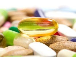 Vitamin Kalitesini Ölçen Yeni Sistemler Vitamin sektöründe ürünlerin kalitesinin daha hızlı, hassas ve güvenilir biçimde değerlendirilmesine yönelik teknolojik çalışmalar hız kazanıyor. Laboratuvar analizlerindeki gelişmeler, üretim süreçlerinde kullanılan kontrol yöntemlerinin çeşitlenmesini sağlarken, yeni nesil ölçüm sistemleri de araştırmacıların ve üreticilerin dikkatini çekiyor. Özellikle ürünlerin içeriklerinin belirlenen standartlara uygunluğunun kontrol edilmesi, üretim sürecinin önemli aşamalarından biri olarak değerlendiriliyor. Konulu bir haber görseli.