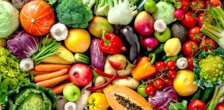 Vitamin Kaynağı Sebze Yemekleri Sebzeler, günlük beslenme düzeninde vitamin, mineral, lif ve çeşitli besin ögelerinin alınmasına katkı sağlayan temel gıdalar arasında yer alıyor. Farklı renk ve türlerdeki sebzelerin mutfaklarda daha fazla kullanılması, beslenme çeşitliliğinin artırılmasına yardımcı oluyor. Özellikle mevsim sebzeleriyle hazırlanan yemekler, hem geleneksel mutfağın önemli bir bölümünü oluşturuyor hem de Vitamin Kaynağı Sebze Yemekleri arayanlar için farklı seçenekler sunuyor. Konulu bir haber görseli.